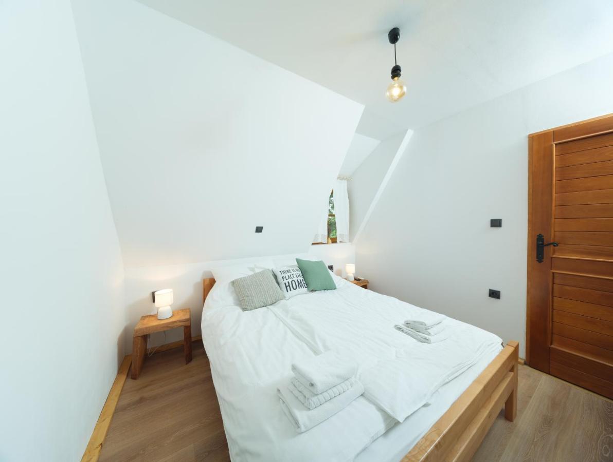 Yeti Cabin 普利特维采村 外观 照片