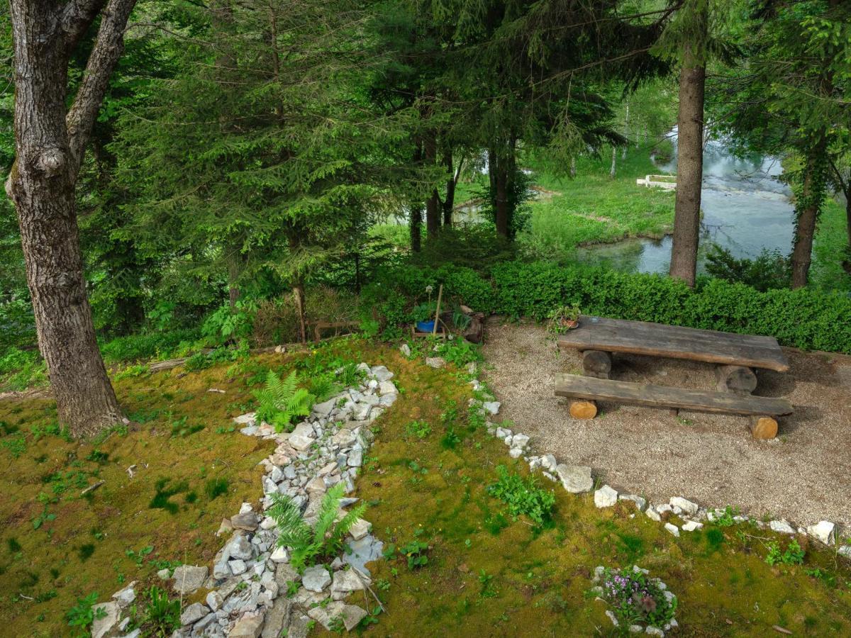 Yeti Cabin 普利特维采村 外观 照片