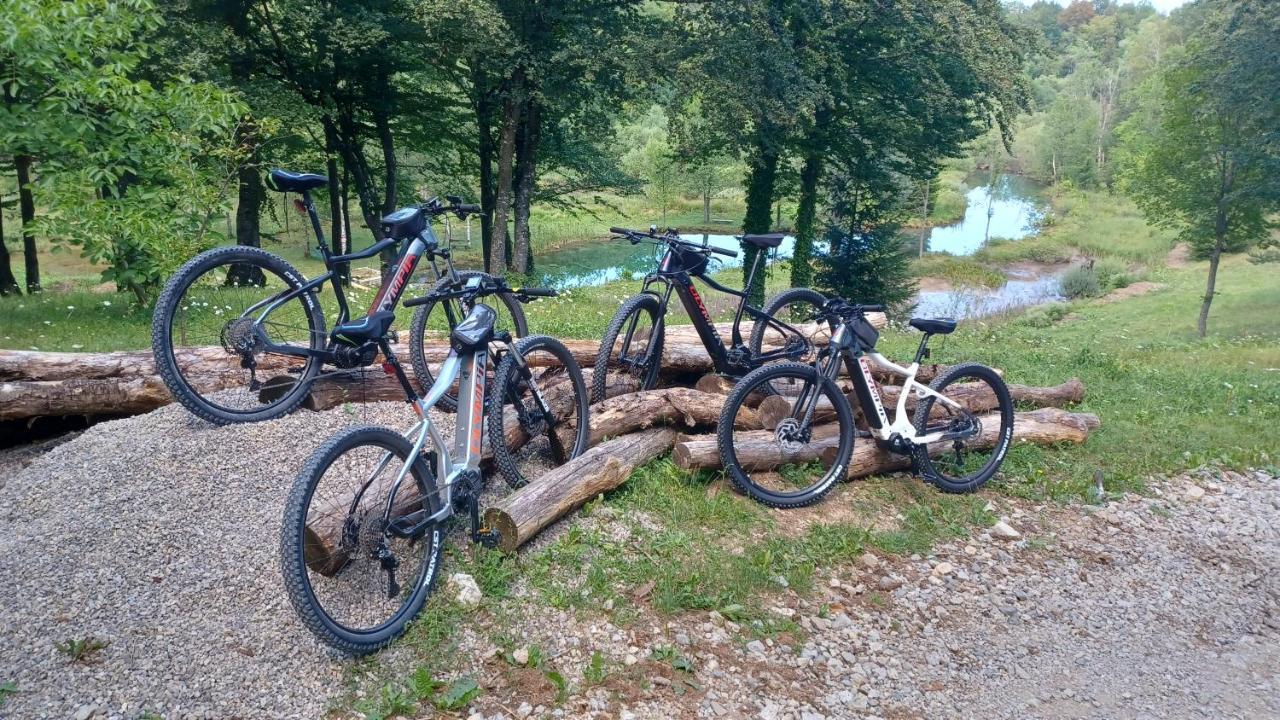 Yeti Cabin 普利特维采村 外观 照片